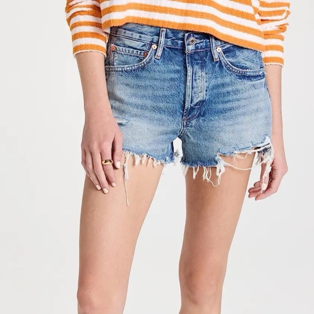 AGOLDE Parker CutOff Denim Short in Clutch - Picture 2 of 13